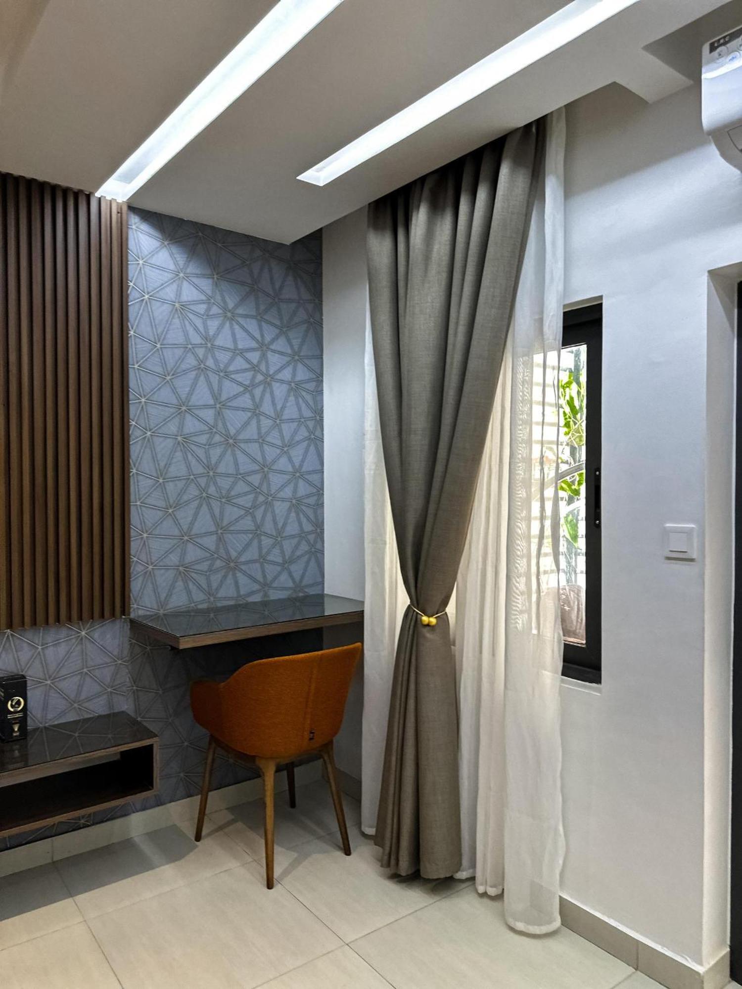 Klik Klak Appart Hotel Cotonou Extérieur photo