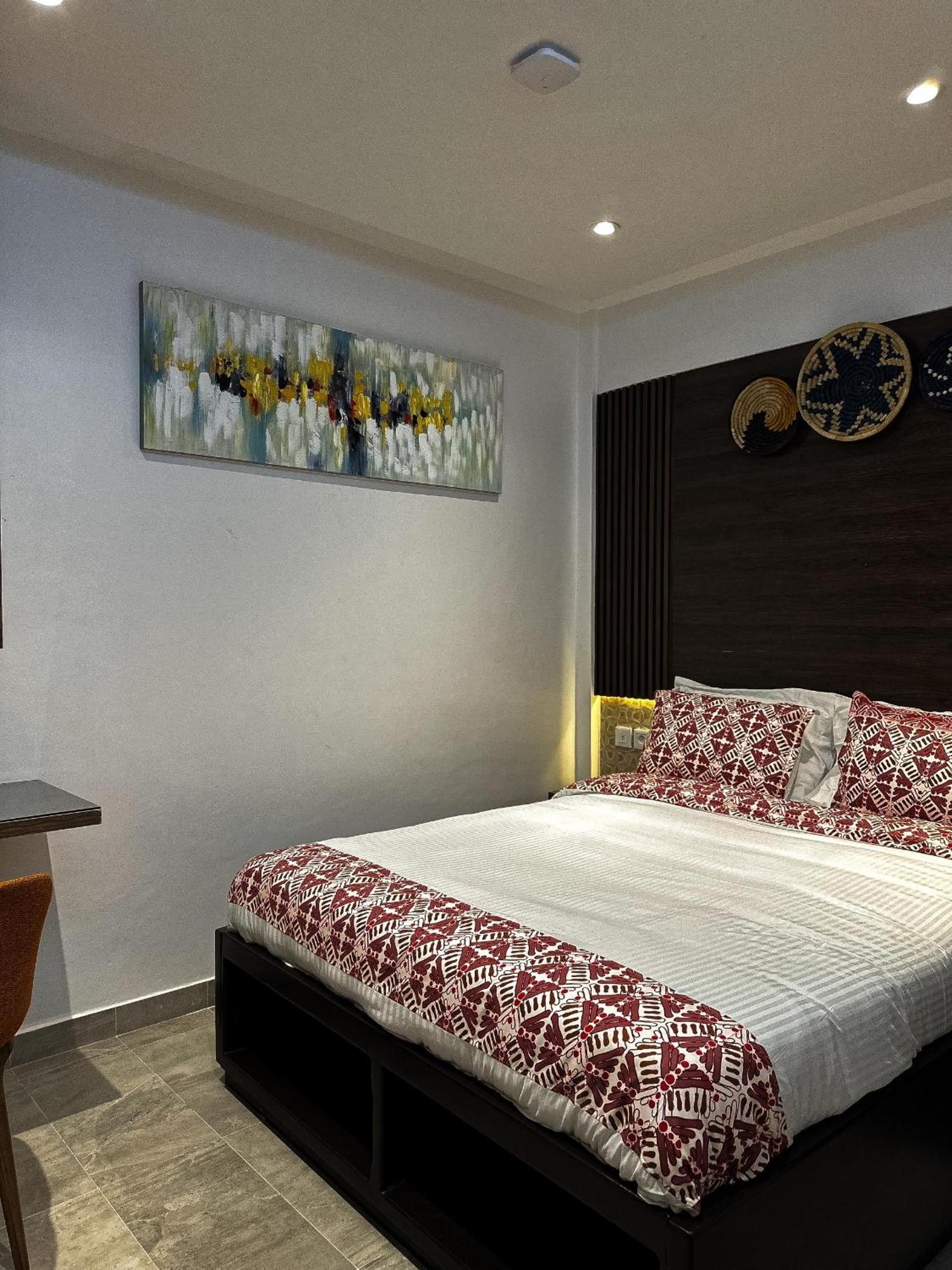 Klik Klak Appart Hotel Cotonou Extérieur photo