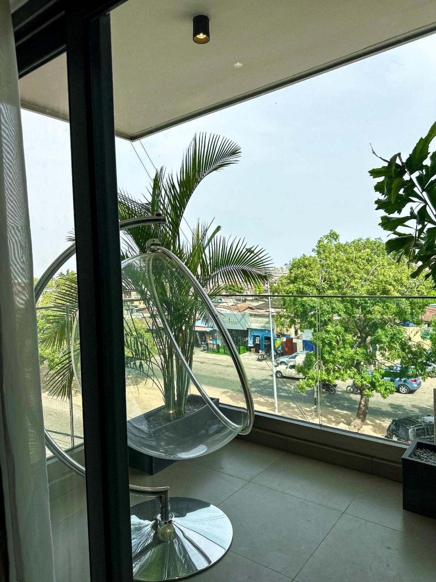 Klik Klak Appart Hotel Cotonou Extérieur photo