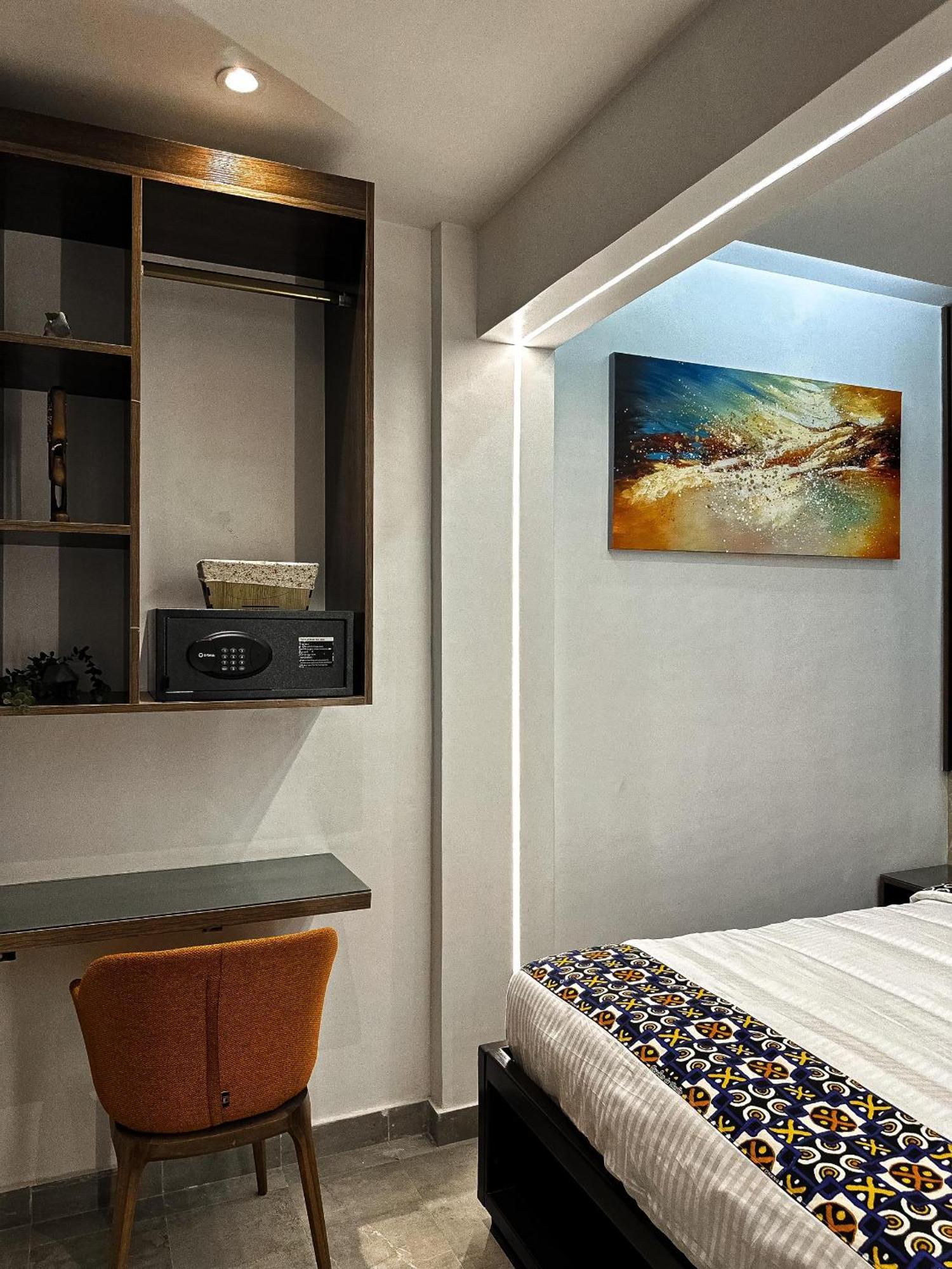 Klik Klak Appart Hotel Cotonou Extérieur photo