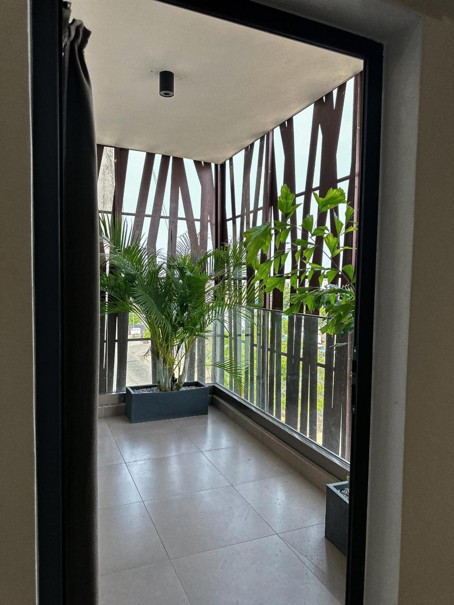 Klik Klak Appart Hotel Cotonou Extérieur photo