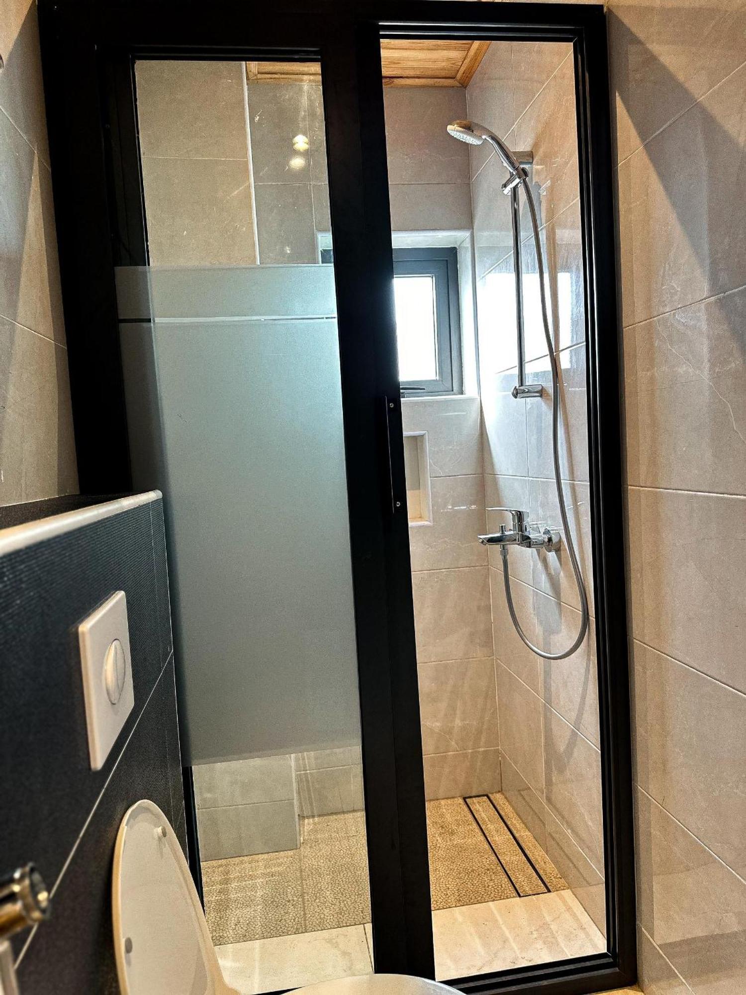 Klik Klak Appart Hotel Cotonou Extérieur photo