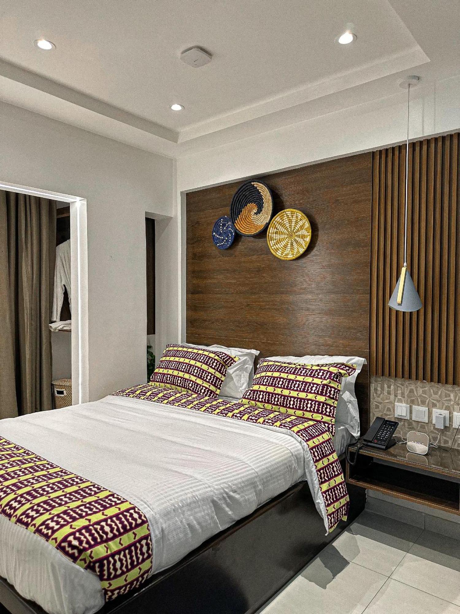 Klik Klak Appart Hotel Cotonou Extérieur photo