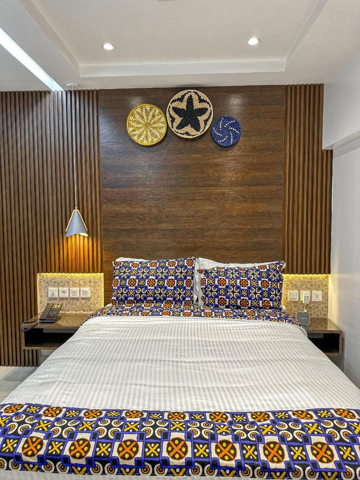 Klik Klak Appart Hotel Cotonou Extérieur photo